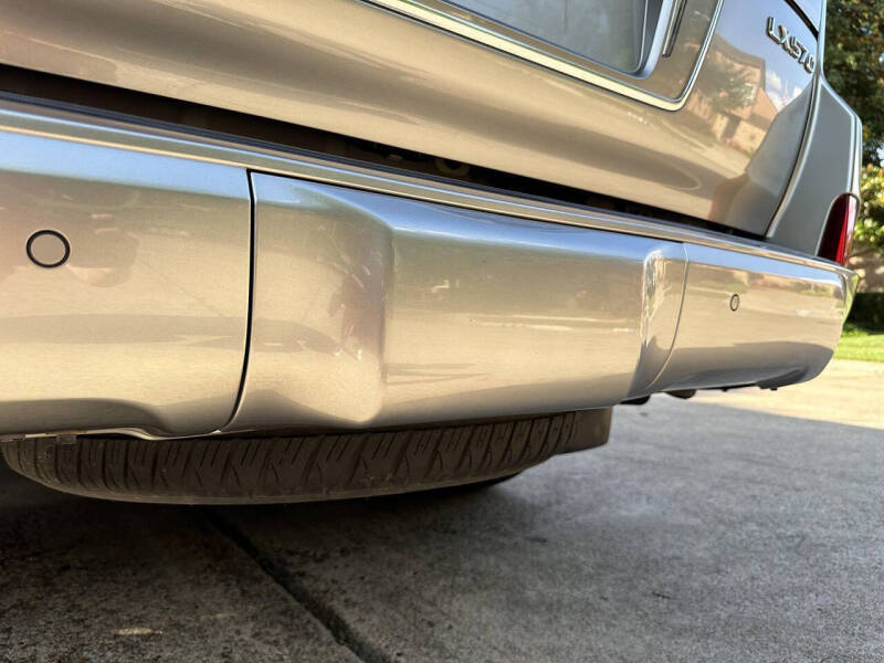 2019 Lexus LX 570 Three-Row