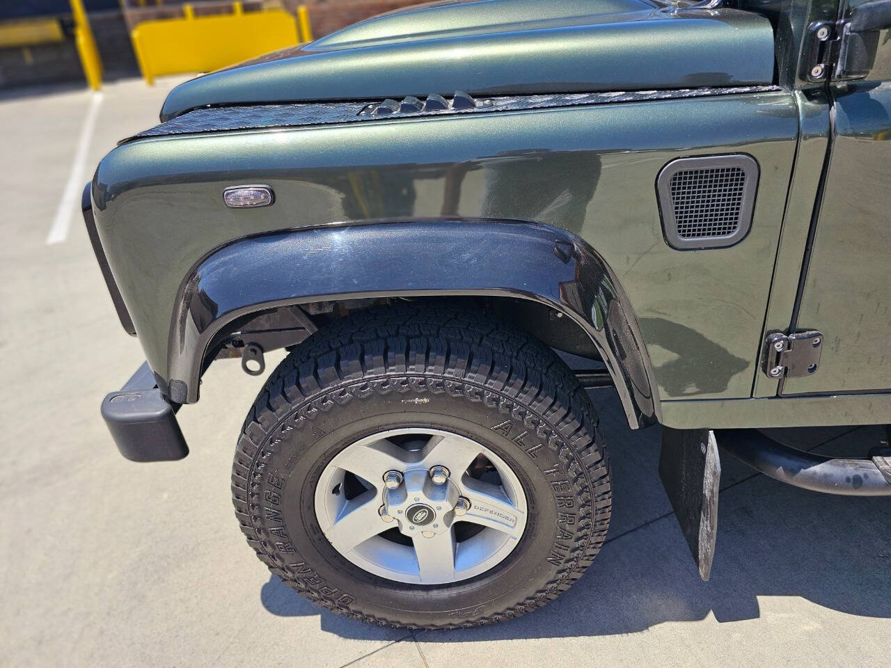 1990 Land Rover Defender 28