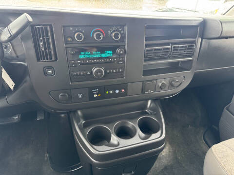 2017 Chevrolet Express LT 3500