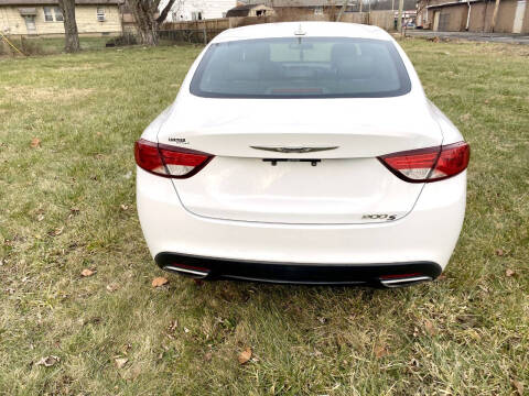 2016 Chrysler 200 S