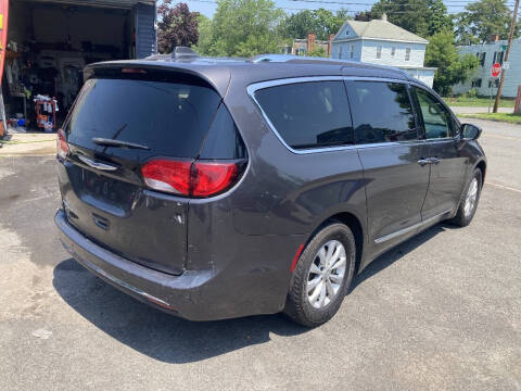 2019 Chrysler Pacifica Touring L