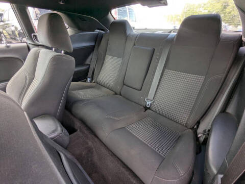 2016 Dodge Challenger SXT