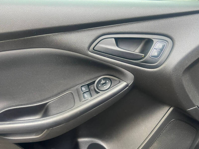 2017 Ford Focus S
