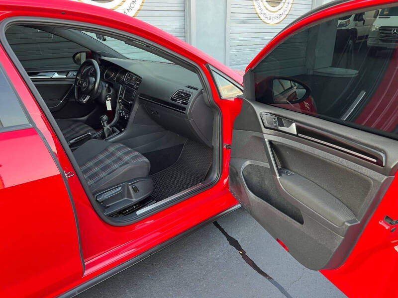 2016 Volkswagen Golf GTI S