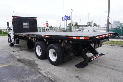 2015 Freightliner M2 106