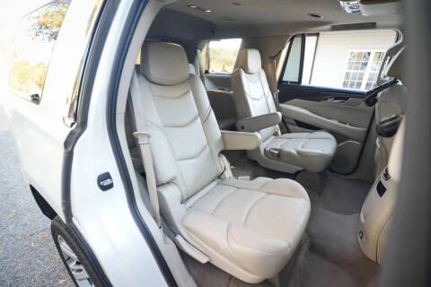 2018 Cadillac Escalade Luxury