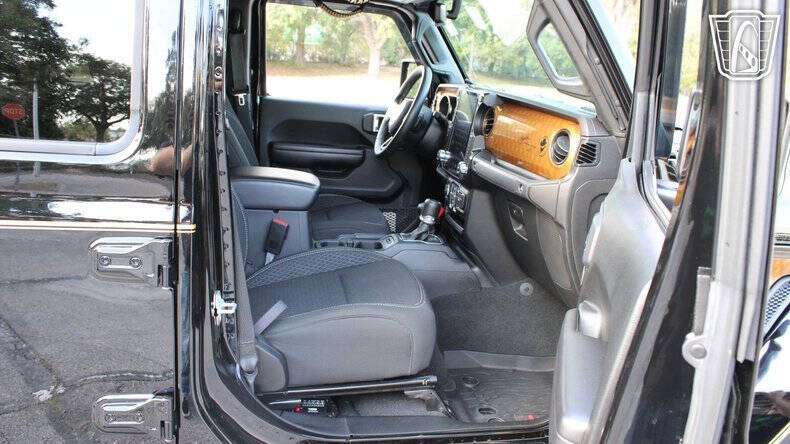 2021 Jeep Gladiator