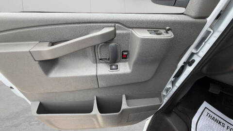2025 Chevrolet Express LT 3500