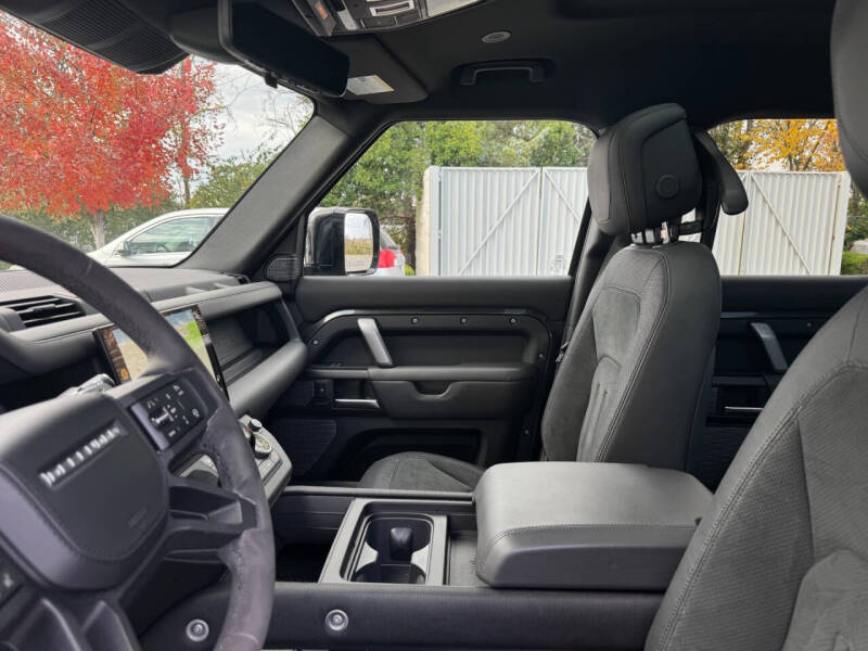 2023 Land Rover Defender