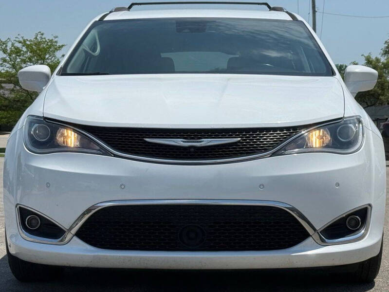 2017 Chrysler Pacifica Touring-L Plus