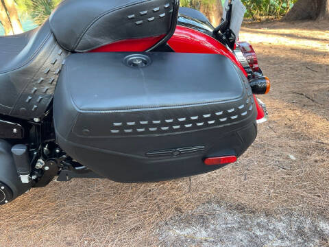 2022 Harley-Davidson FLHCS HERITAGE CLASSIC