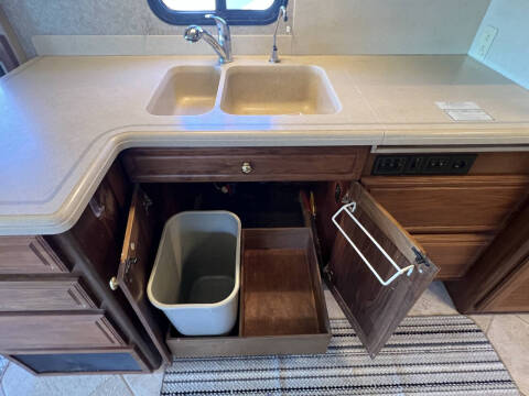 2002 Foretravel GV320 4010