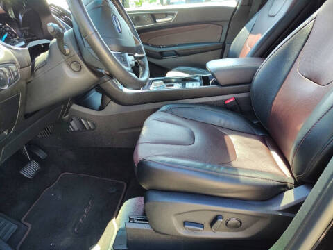 2020 Ford Edge Titanium