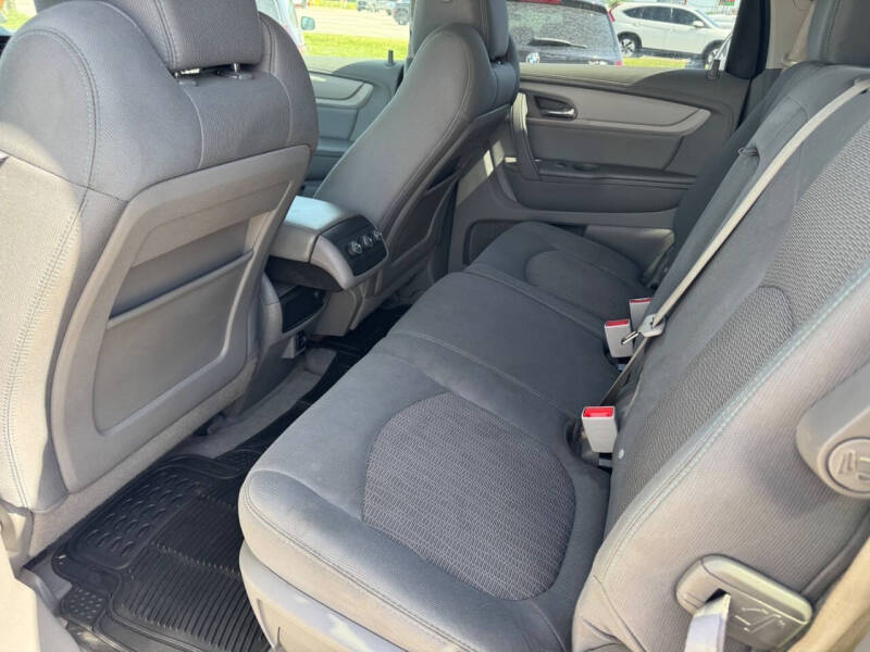 2017 Chevrolet Traverse LS
