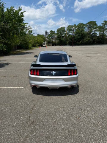2017 Ford Mustang V6