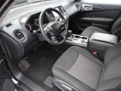 2019 Nissan Pathfinder S