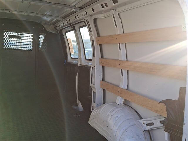 2023 Chevrolet Express 2500