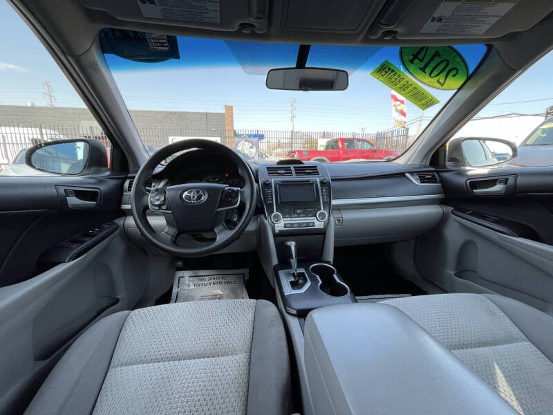 2014 Toyota Camry LE
