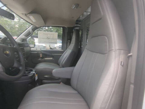 2025 Chevrolet Express 2500