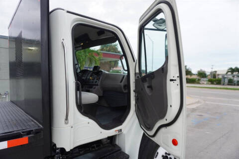 2015 Freightliner M2 106