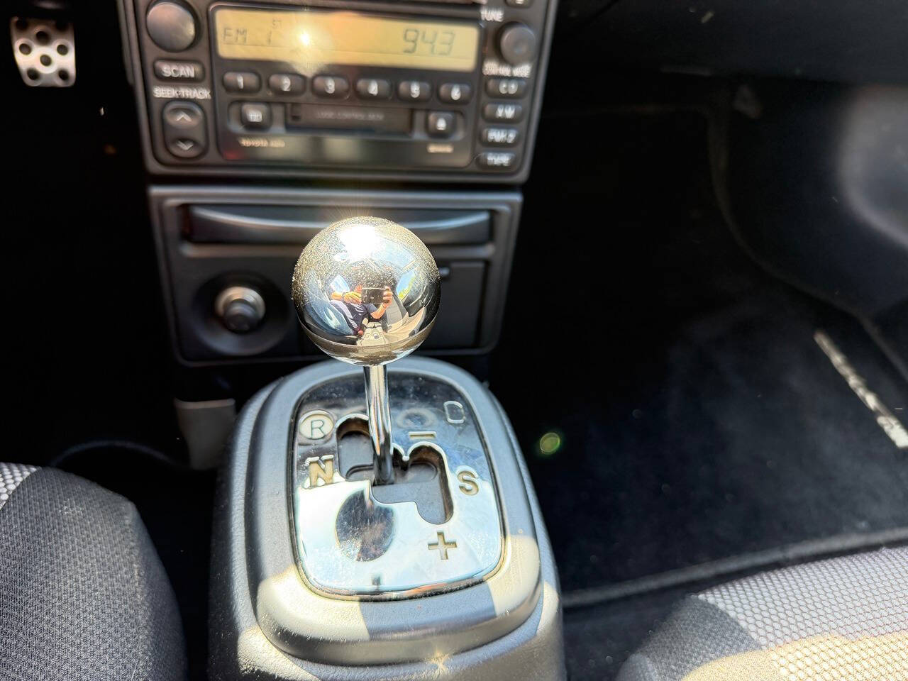 2002 Toyota MR2 Spyder 10