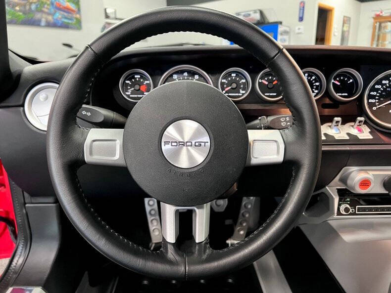 2005 Ford GT