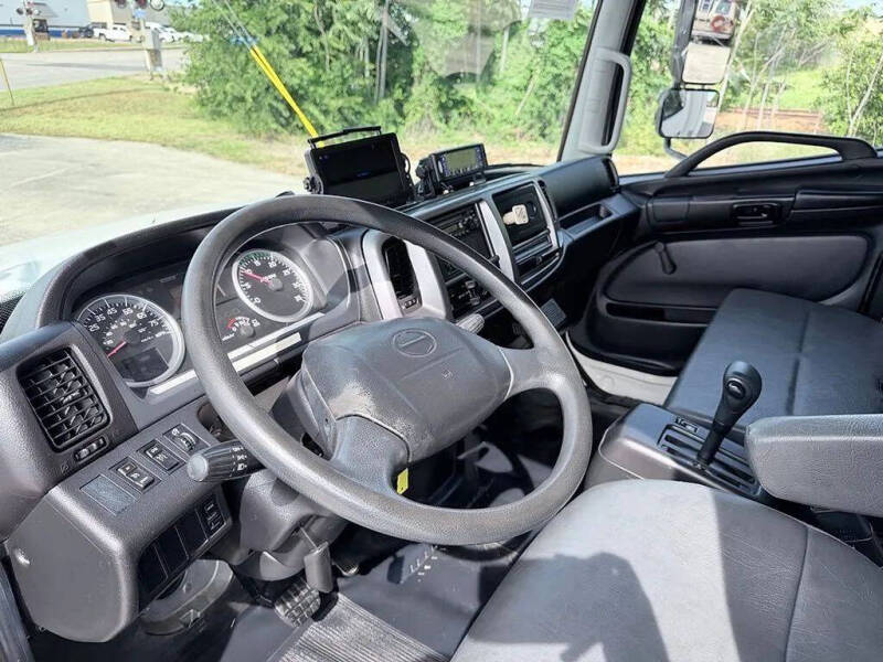 2012 Hino 338