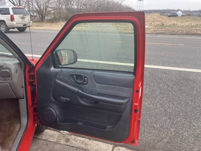2000 Chevrolet S-10 LS Xtreme