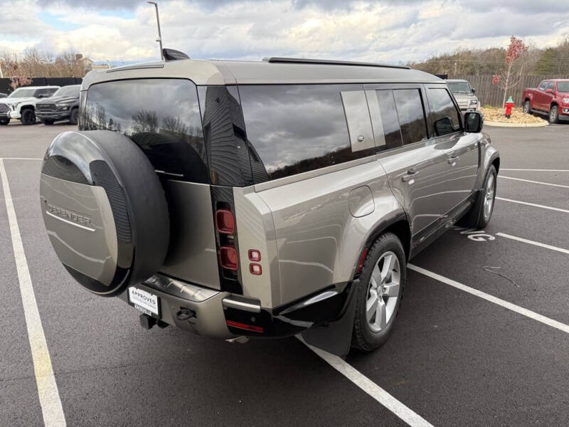 2024 Land Rover Defender 130 P400 X-Dynamic SE