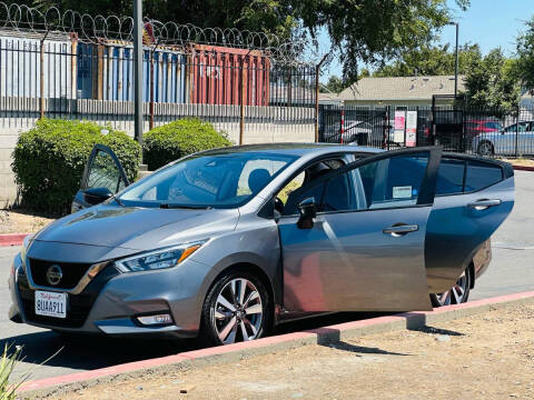 2020 Nissan Versa SR