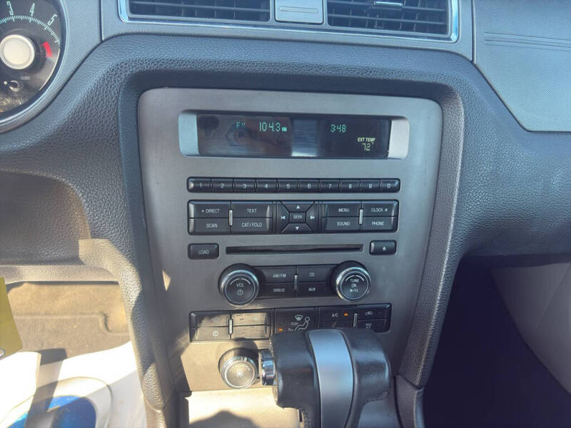 2010 Ford Mustang V6