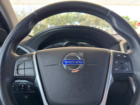 2016 Volvo XC60 T6 Drive-E