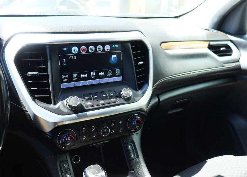 2018 GMC Acadia SLE-2