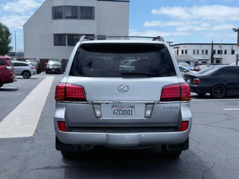 2011 Lexus LX 570