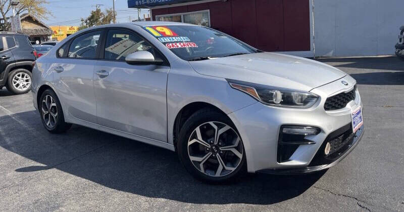 2019 Kia FORTE LXS photo 4