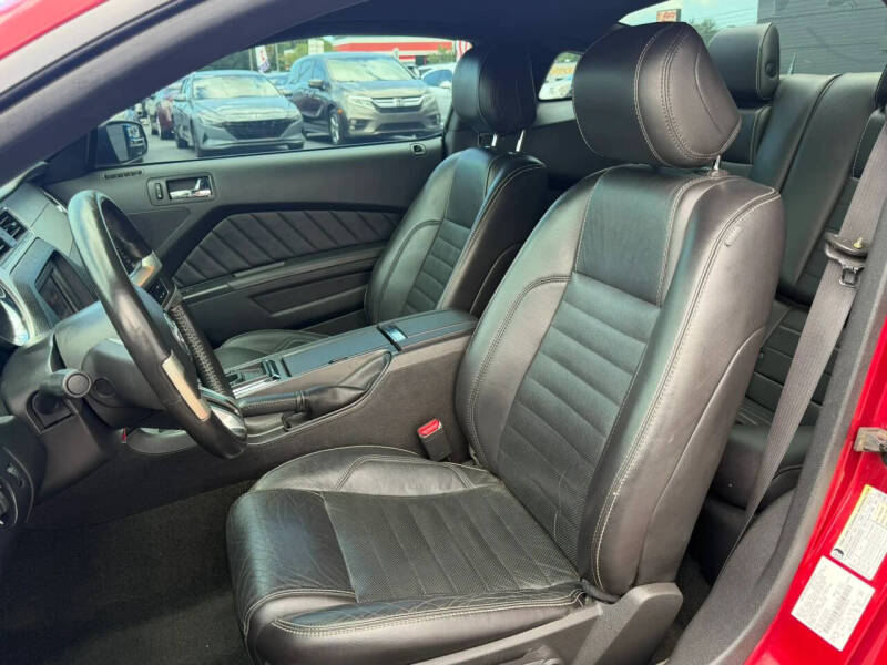 2014 Ford Mustang V6 Premium