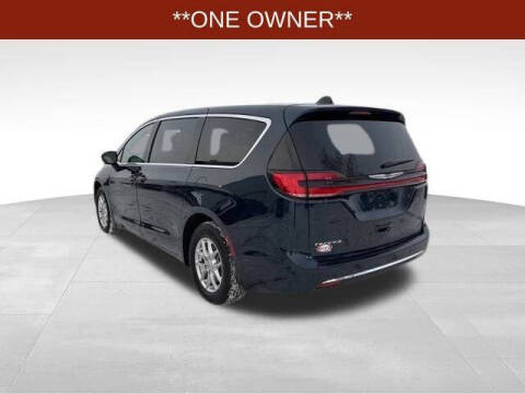 2024 Chrysler Pacifica Touring