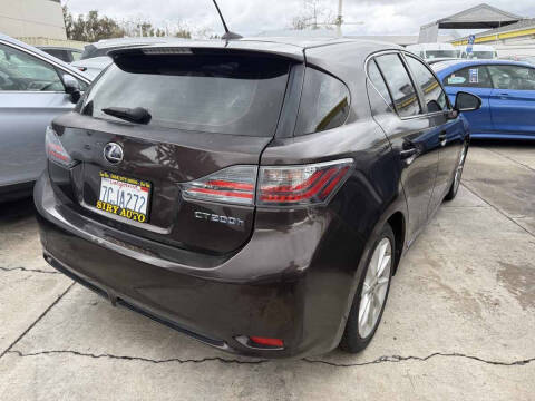 2013 Lexus CT 200h
