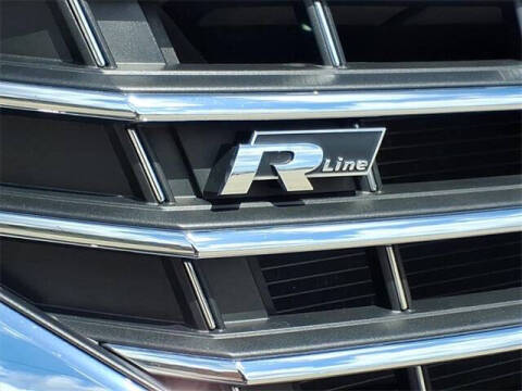 2022 Volkswagen Passat R-Line