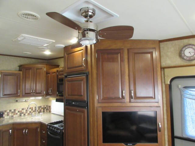 2015 KZ-RV DURANGO 29