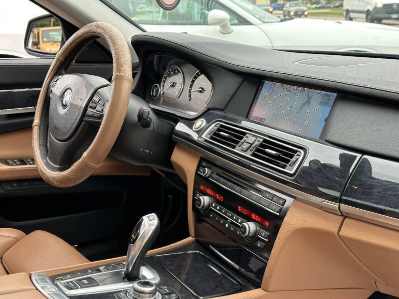 2010 BMW 7 Series 750Li xDrive
