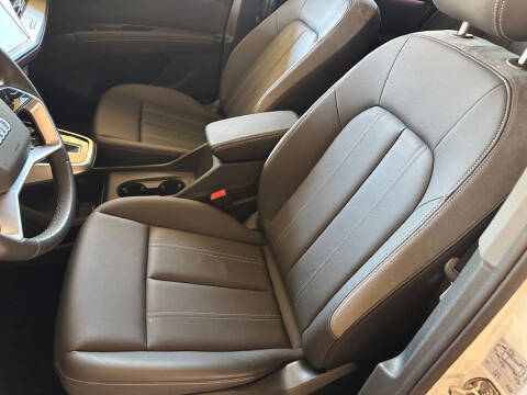 2024 Audi Q4 e-tron quattro Premium Plus 55