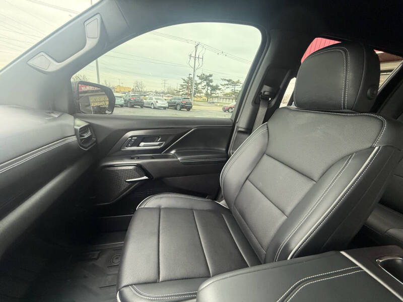 2025 Chevrolet Silverado EV LT