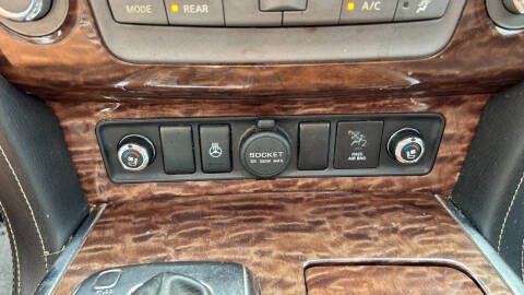 2017 Nissan Armada Platinum
