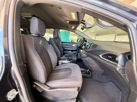 2019 Chrysler Pacifica Touring Plus