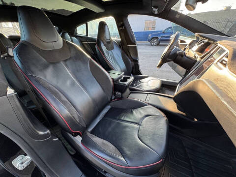 2016 Tesla Model S 90D