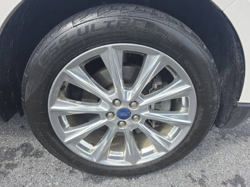 2017 Ford Edge Titanium