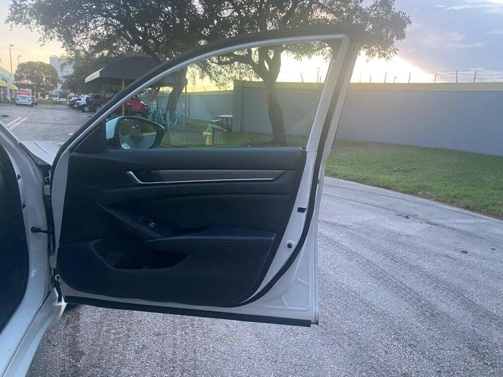 2018 HONDA Accord Sedan