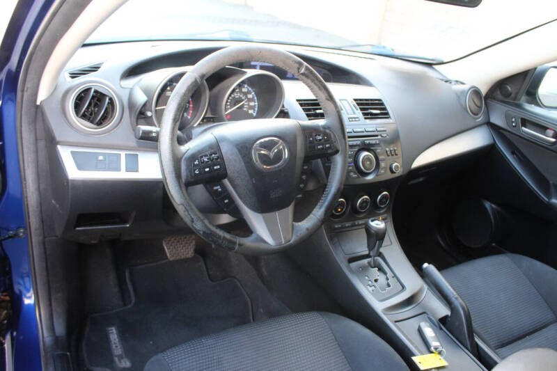 2013 Mazda MAZDA3 i Touring