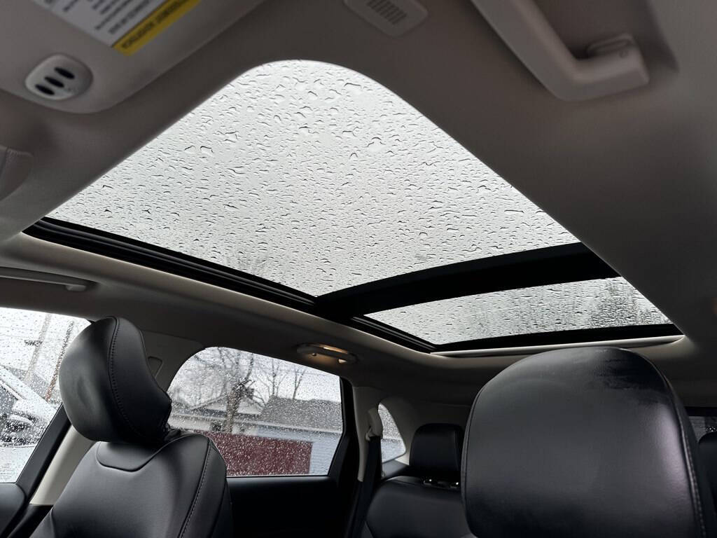 Dk. Gray 2019 Ford Edge SEL SEL 4dr Crossover 24